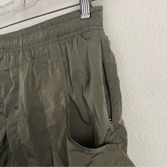 KITH Lightweight Devan Wind Shorts - Picture 5 of 7